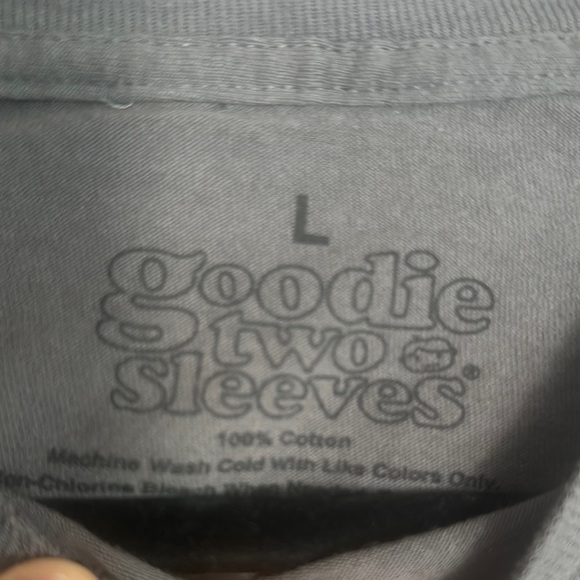 NWOT Graphic Tee with Guitar and Floral Design size L - Picture 3 of 4